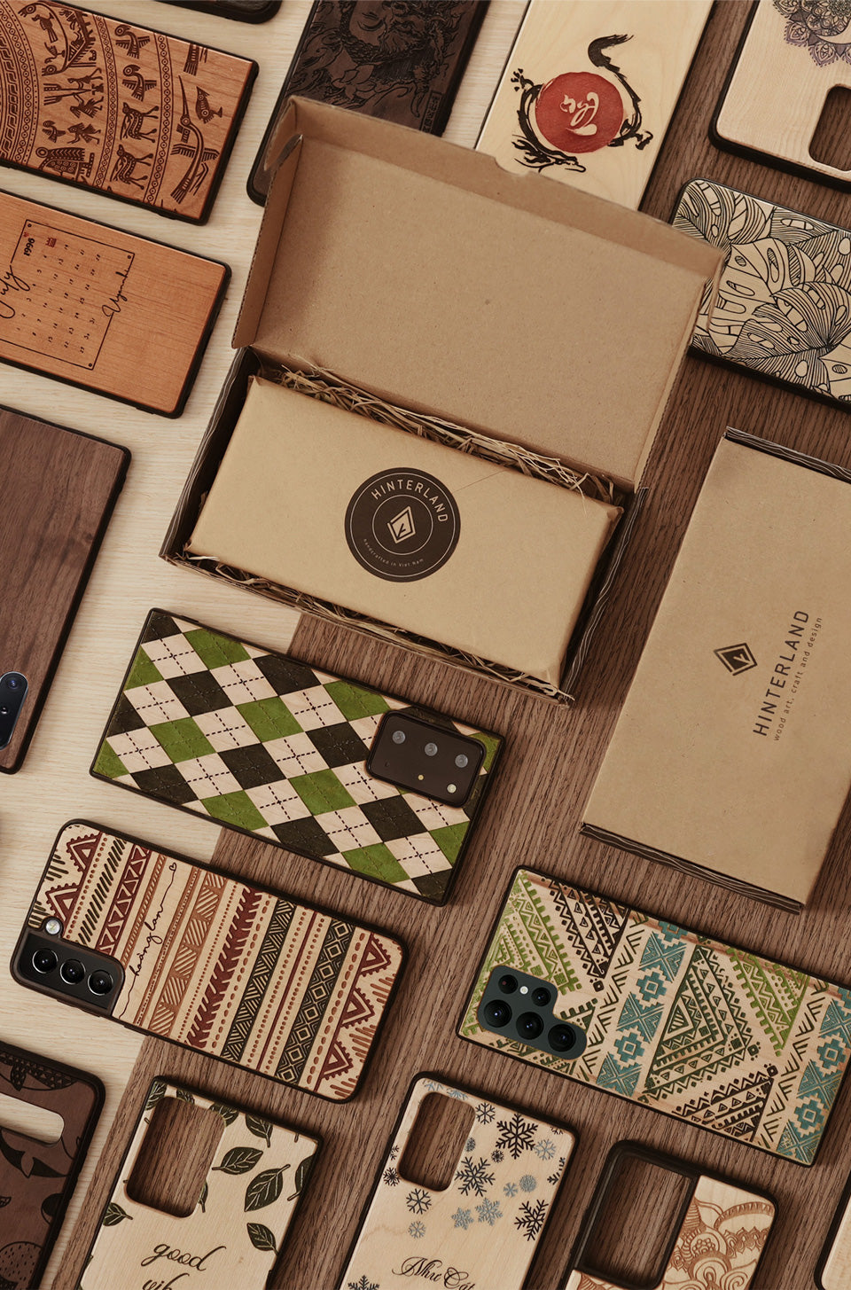 Customize wooden iPhone and Samsung cases with attractive design from Hinterland Craft