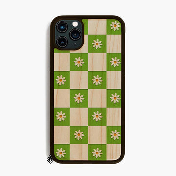 Daisy flowers with green checkered